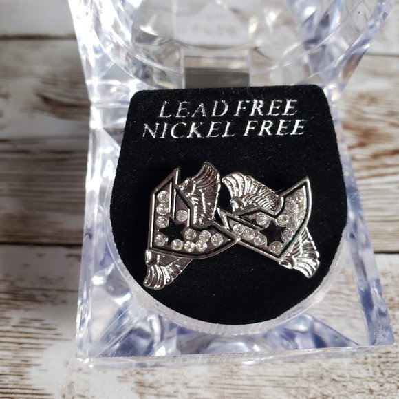 💕Famous Stars & Straps Winged Earrings💕 - Picture 3 of 5